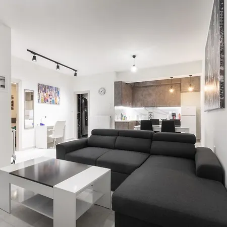 Newly Built Detached House With Parking