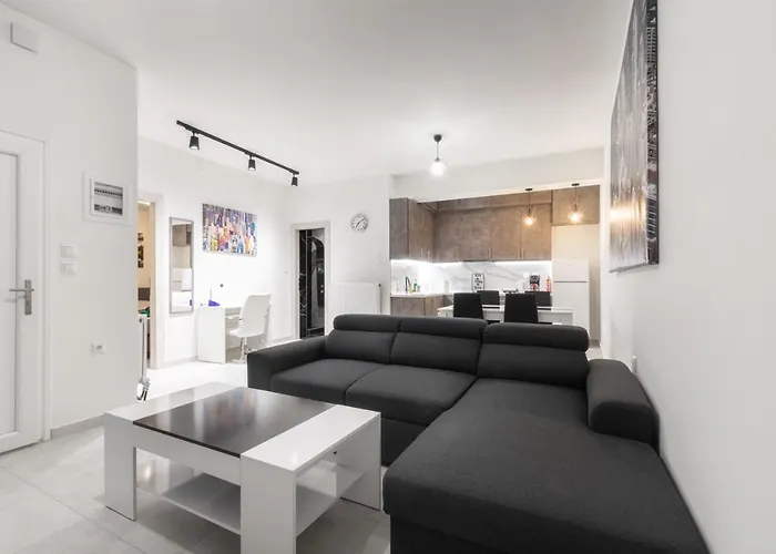 Newly Built Detached House With Parking