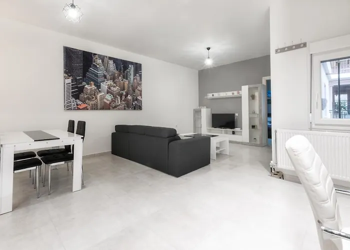 Newly Built Detached House With Parking Lejlighed *