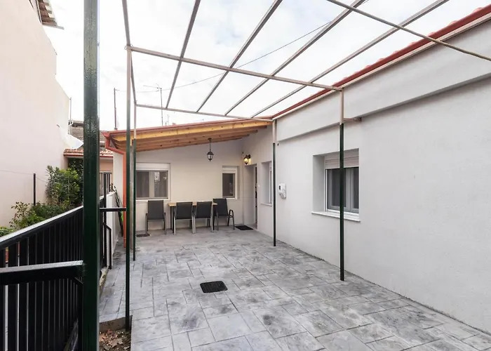 Lejlighed Newly Built Detached House With Parking Larissa